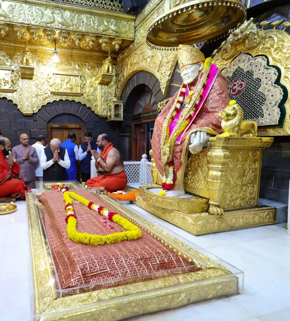 prime minister narendra modi ji ki Shirdi Sai Baba Mandir